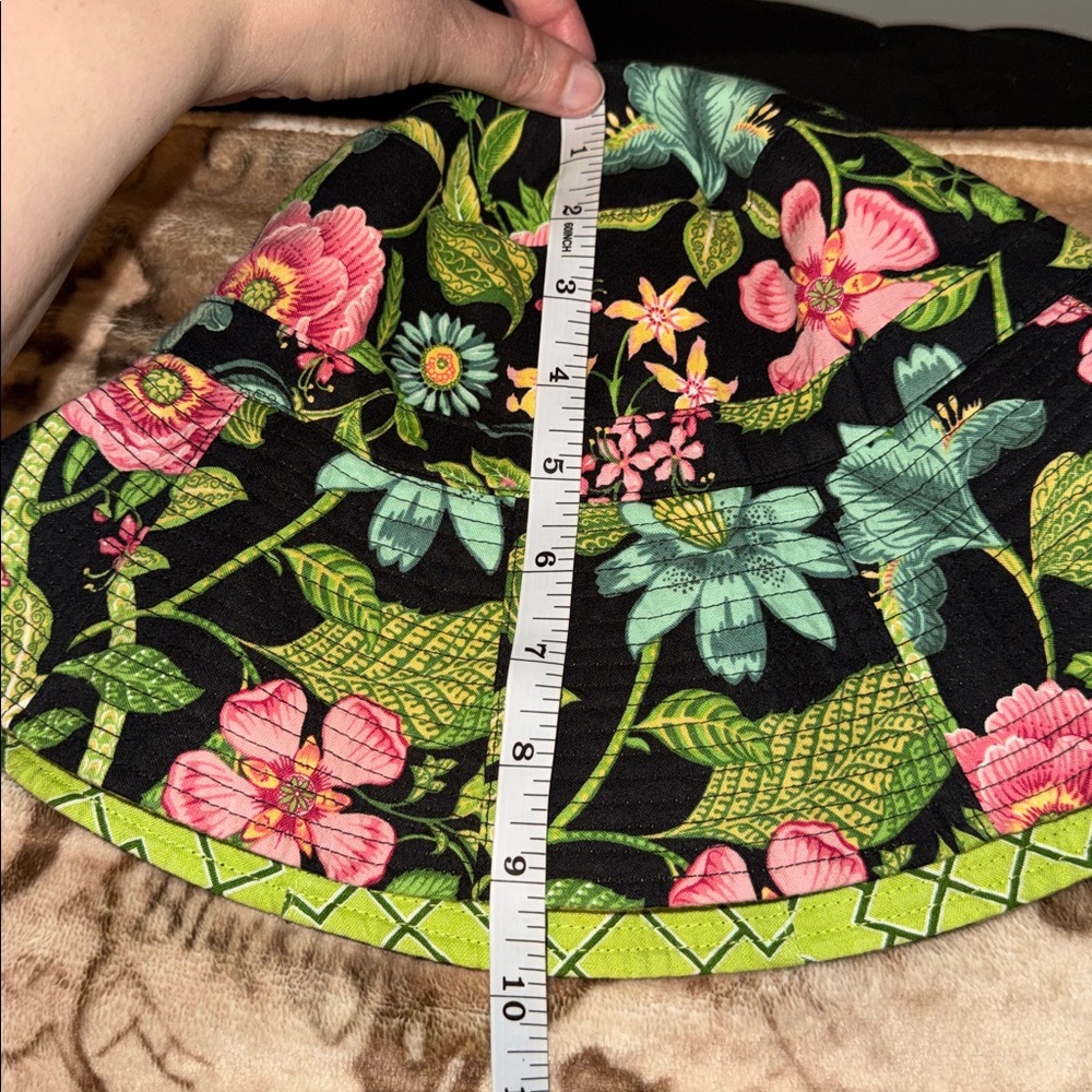 🖤VERA BRADLEY RETIRED BOTANICAL BUCKET HAT🖤 - Picture 6 of 8